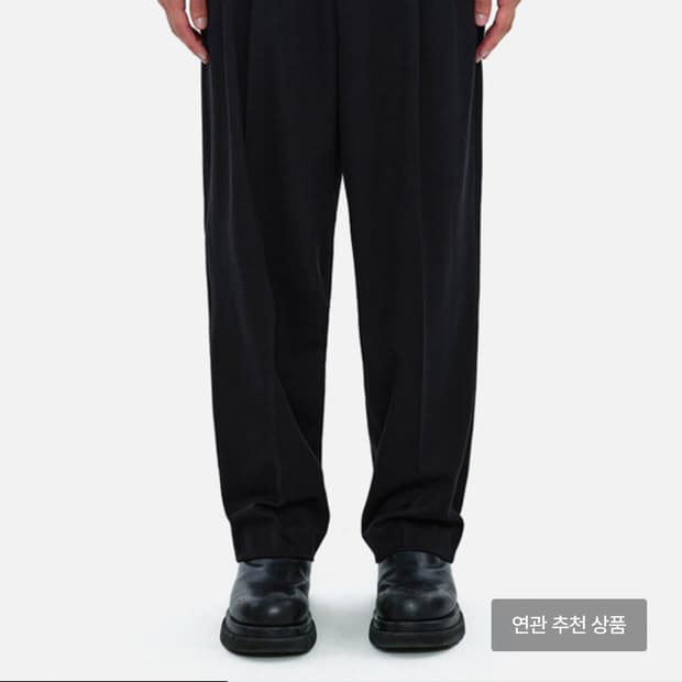 에센셜바이이큐엘 와이드핏 슬랙스 블랙 L