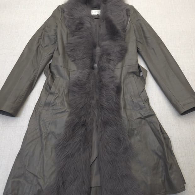 헤스티지 스타일 가죽 롱 코트 폭스퍼