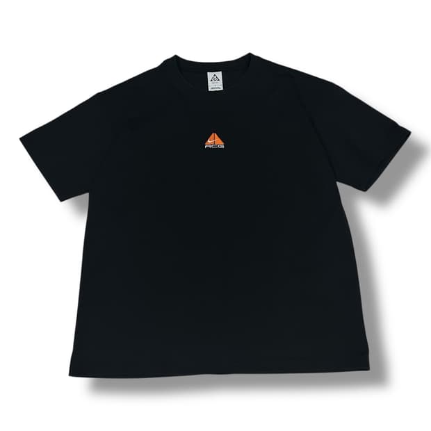 Nike ACG 센터 로고 반팔