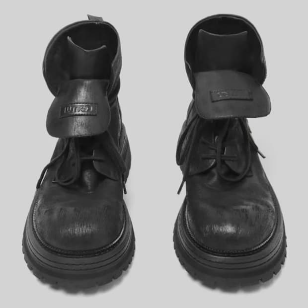 위더로드 카일 홀스레더 7홀 컴뱃 부 츠 블랙 워싱