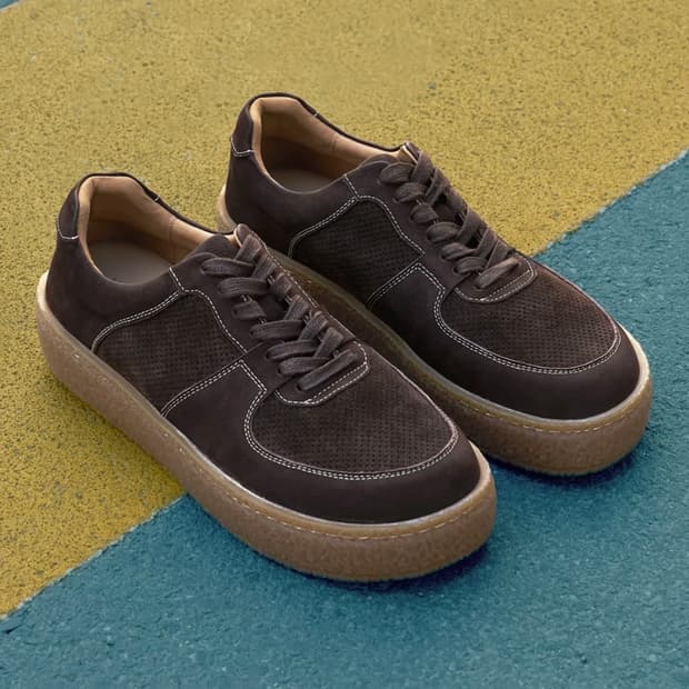 위더로드 샌드케이브 크레페 스니커즈 브라운