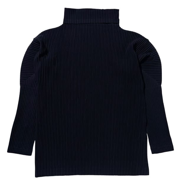 이세이 미야케 옴므플리세 플리츠 하이넥 롱슬리브 탑 네이비