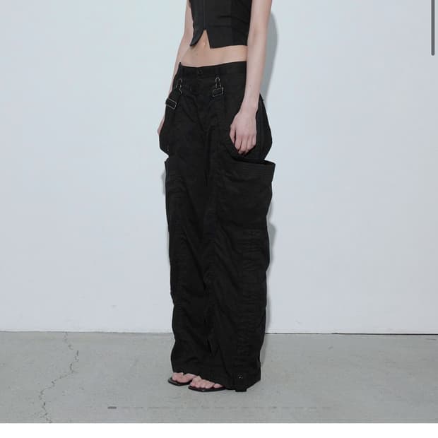 보헤미안서울 STRETCH HALTER ZIP TOP