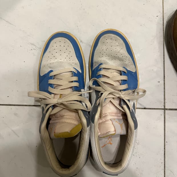 조던1 로우 SE도쿄 270