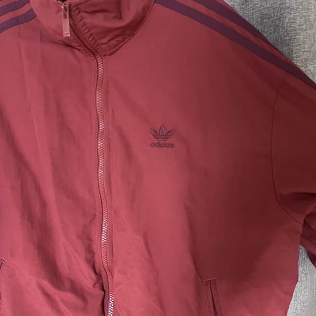 아디다스 버건디 바람막이