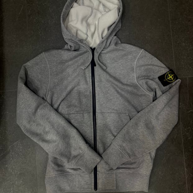 스톤아일랜드 레귤러 핏 후드집업