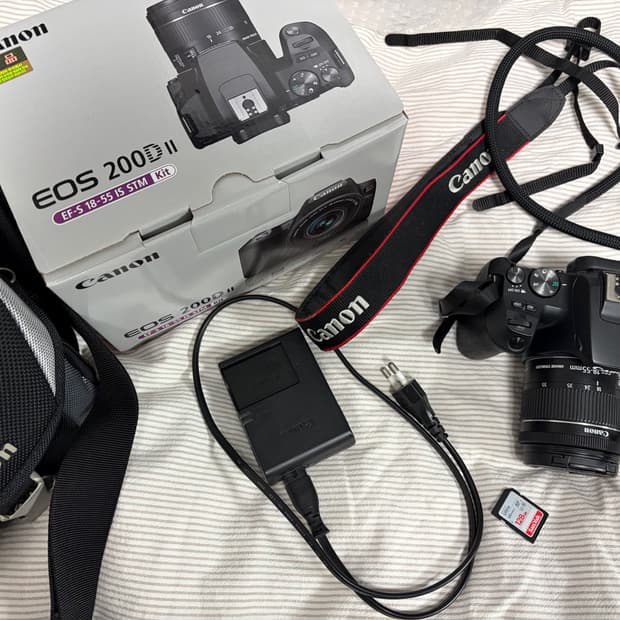 캐논 EOS 200D2 18-55 렌즈 세트 판매합니다