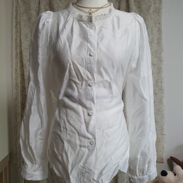 [빈티지] 레이스 퍼프 블라우스 화이트