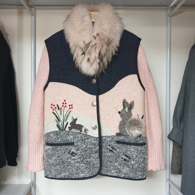 드라이완료)명품 GIESSWEIN 기스바인 토끼 아플리케 보일드울 베스트