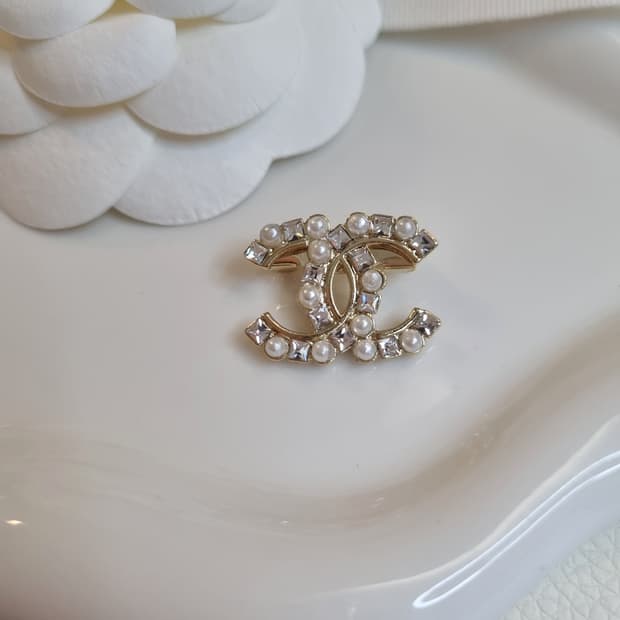 샤넬 보석진주 금장 미니 브로치 업사이클링