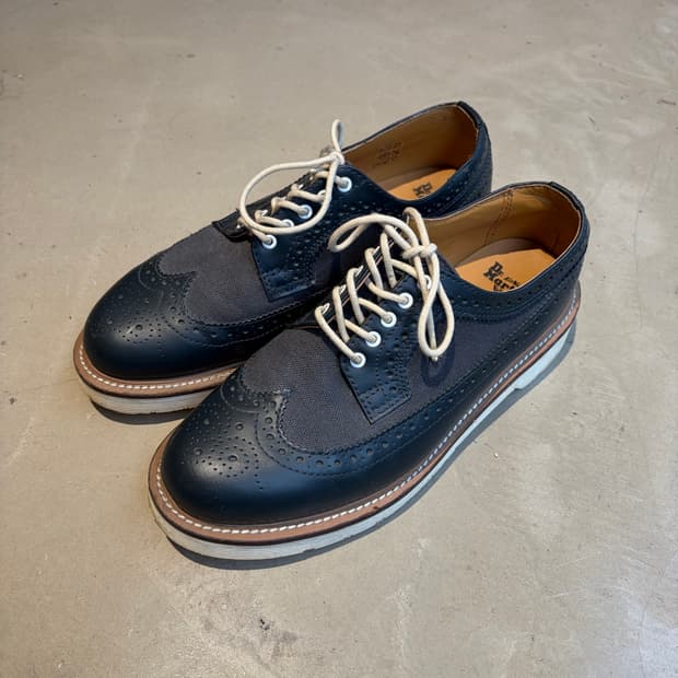 250) Dr. Martens 알프레드 캔버스 윙팁 슈즈