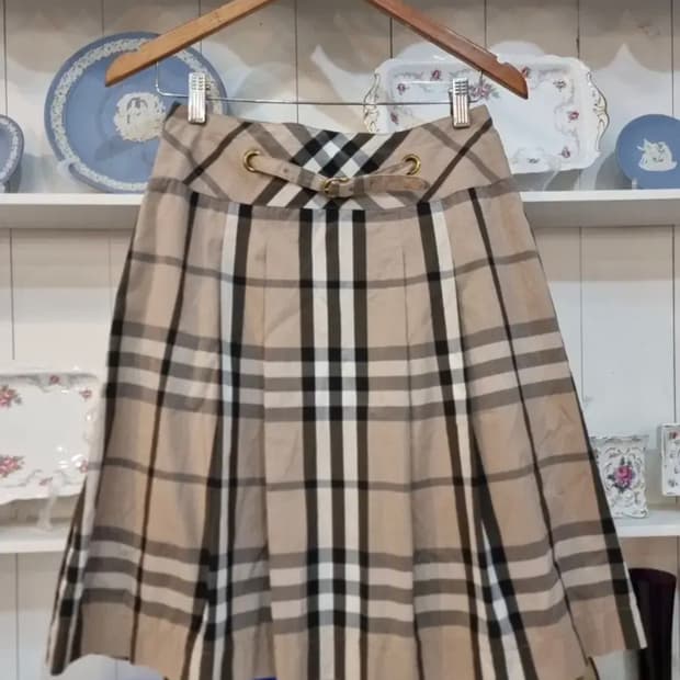 버버리 런던(BURBERRY LONDON) 체크 플리츠 스커트