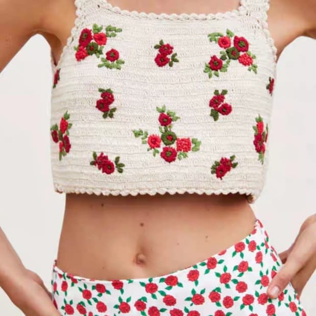 아이보리 플라워 뜨개 크로쉐 탑