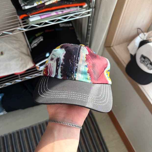 더뮤지엄비지터 나일론 캡 모자