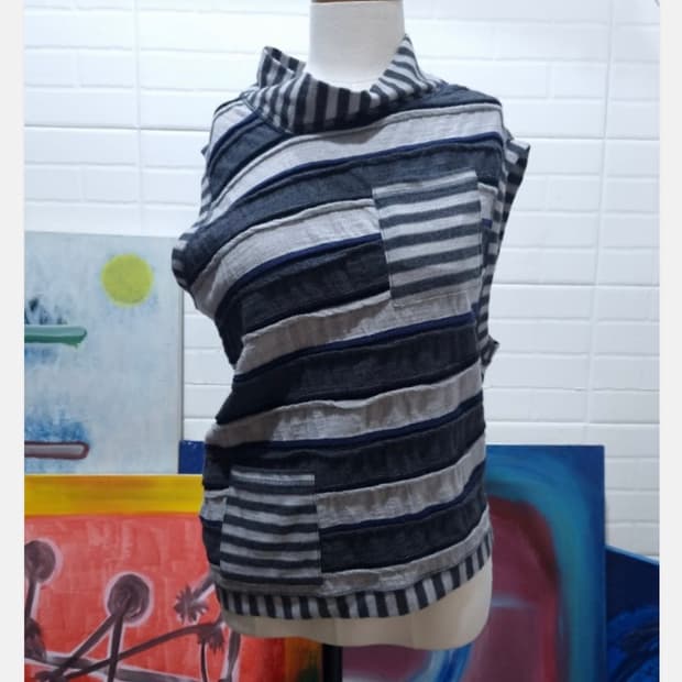 구매글) HAI by ISSEY MIYAKE asymmetric top