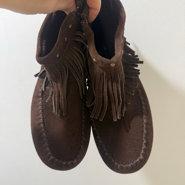 미네통카 앵클 부츠