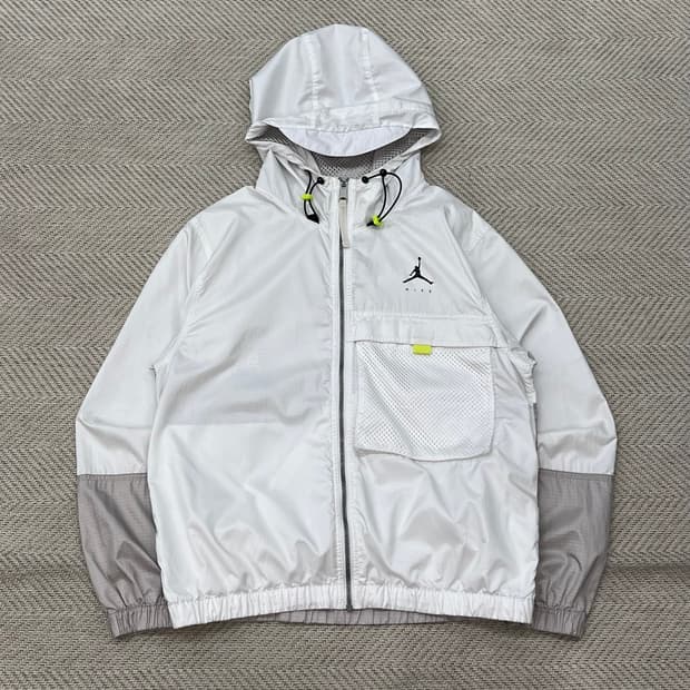 나이키 점프맨 로고 바람막이 r3303