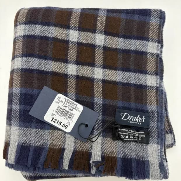 (새상품) Drake's 런던 머플러.90% 메리노 울, 10% 캐시