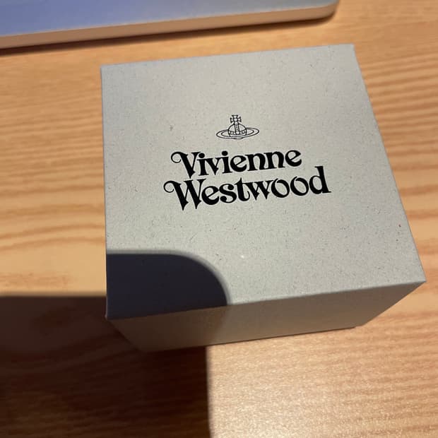 비비안 웨스트우드 올오버 크리스탈 orb 귀걸이