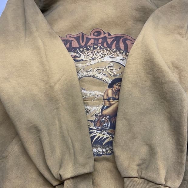 ( L ) 트래비스스캇 후드