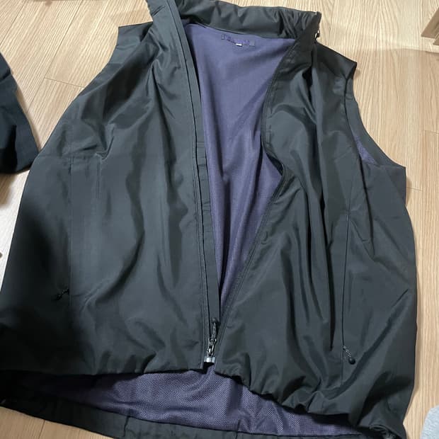 니들스 조끼 베스트