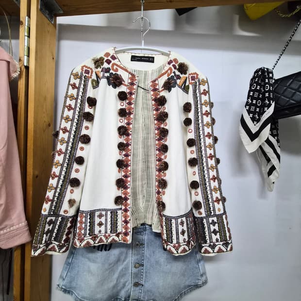 자라 에스닉 자수 가디건 면자켓
