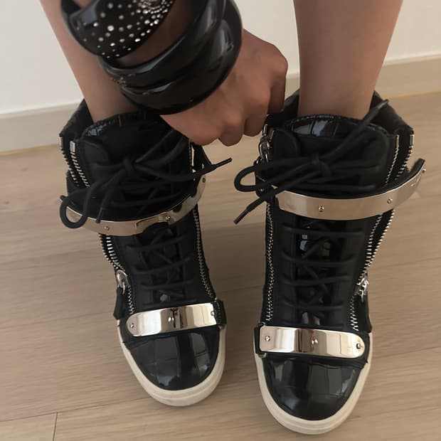 쥬세페 자노티 guiseppe zanotti 실버 플레이트 웨지 하이탑