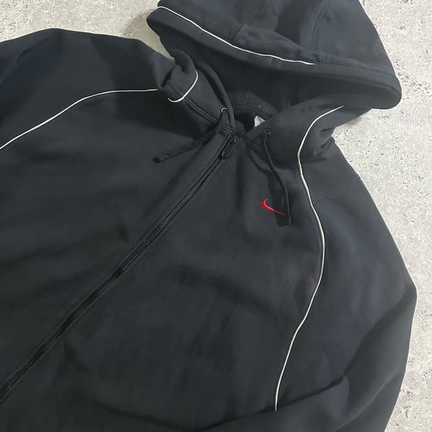 NIKE 올드스쿨 레드 스우시 파이핑 후드 집업