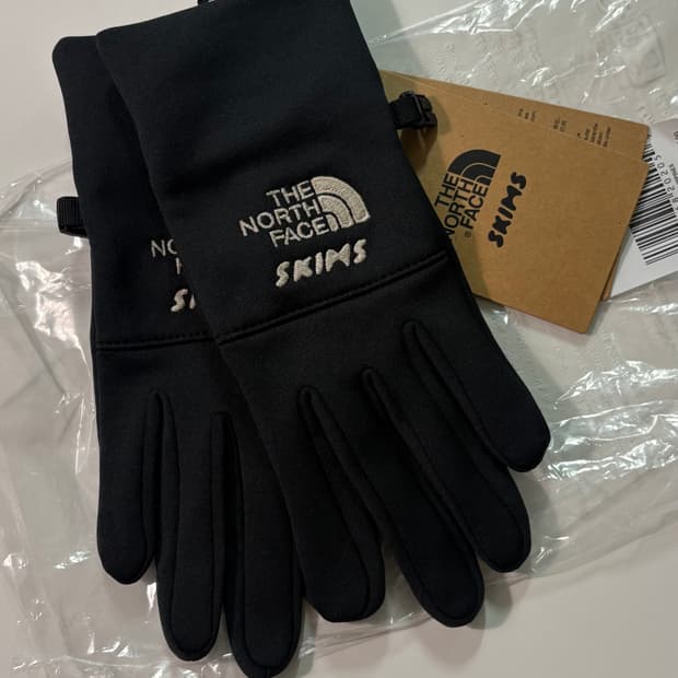 스킴스 skims 노스페이스 장갑