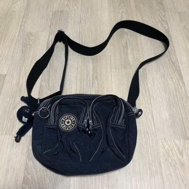 (OS) 키플링 KIPLING 빈티지 네이비 크로스백 가방 키플링크로스백