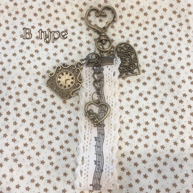 핸드메이드 앤틱 레이스 키링