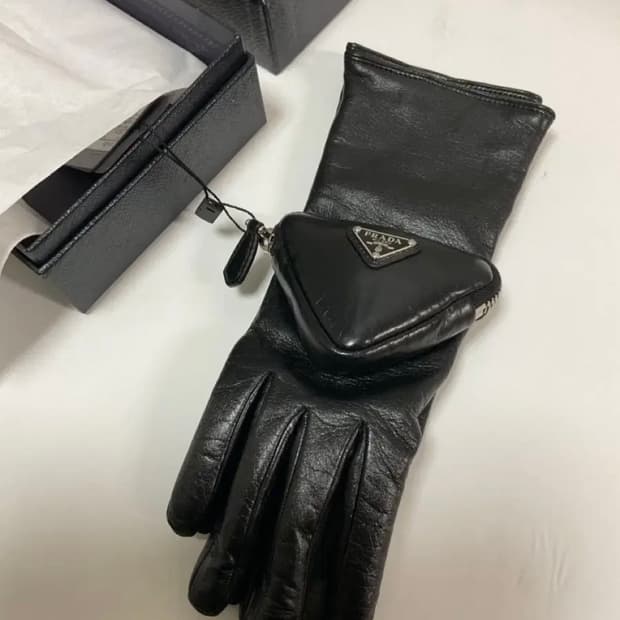프라다 가죽 장갑 블랙 prada