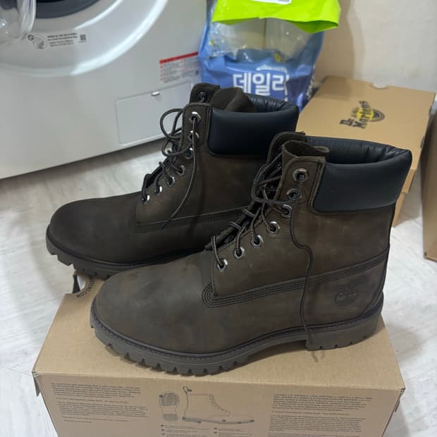 팀버랜드 6인치 다크브라운 260 새상품