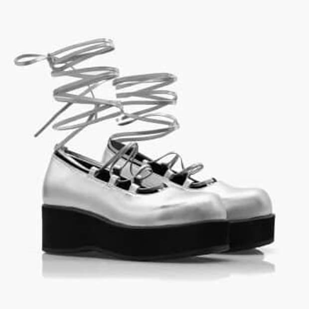 러프넥 보니타 발레코어 신발 실버 판매