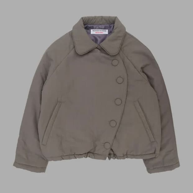 더뮤지엄비지터 round unbalanced puff jacket 베이지