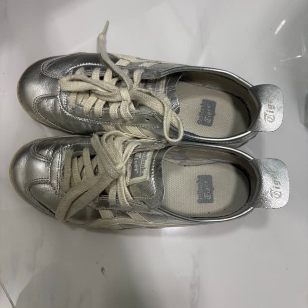 오니츠카 타이거 멕시코 66 실버 230