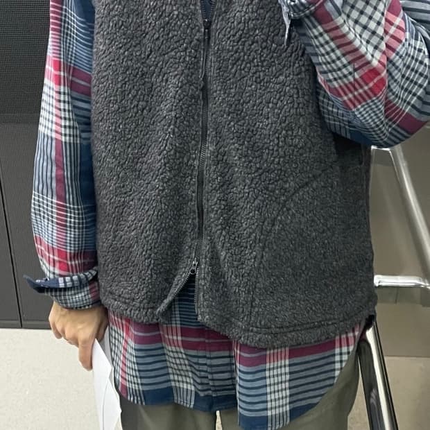 엔지니어드가먼츠 짚업 베스트 L