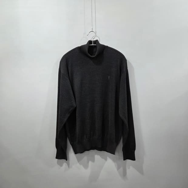 입생로랑 터틀넥 니트 다크그레이 105