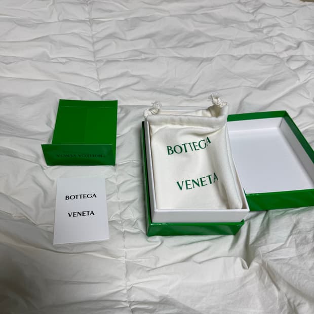 보테가 베네타 카드 지갑