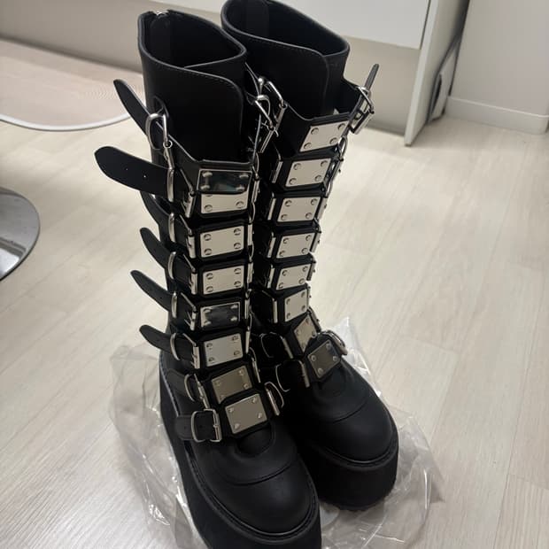 데모니아 부츠