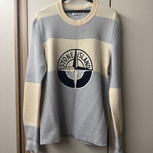 스톤아일랜드 나침반로고 단가라니트 블루화이트