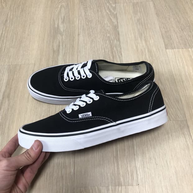 (260) 반스 VANS 어센틱 블랙 스니커즈