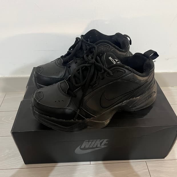 나이키 모나크4 올블랙 신발