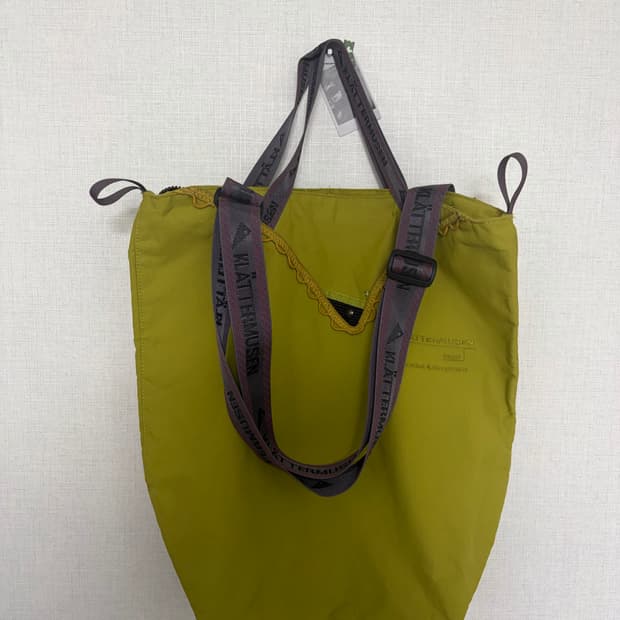 클라터뮤젠 바기 백(Baggi Bag) 22L 구형 라임색