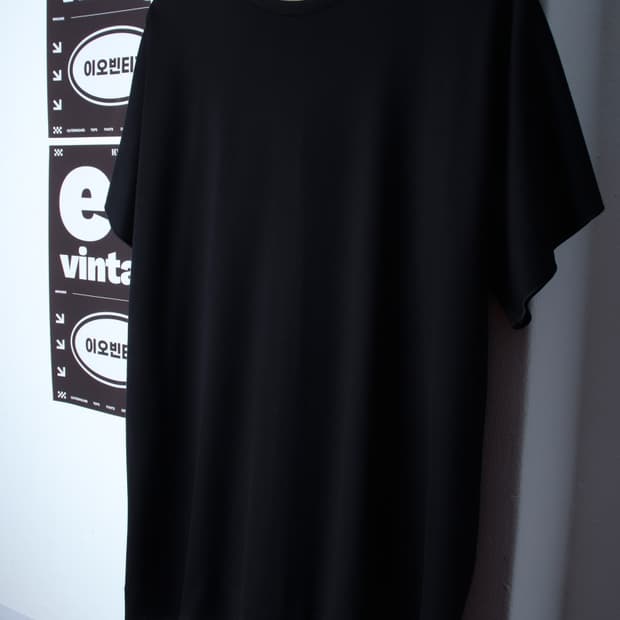 W(L-XL) 코스 반팔 티셔츠 레이온 블랙 무지 유니크-H3H33667