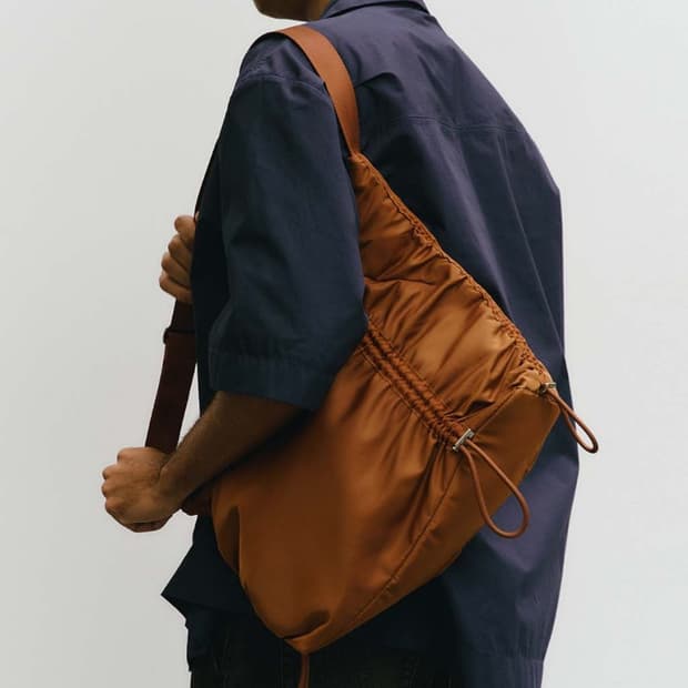 포트너스 Strap Pleats Bag (Brick Brown)