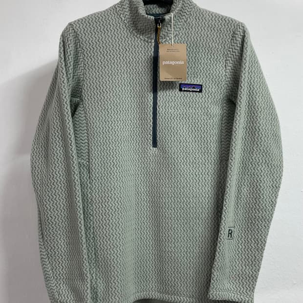 (새상품) 파타고니아 우먼스 후리스 반집업 (on.103)  