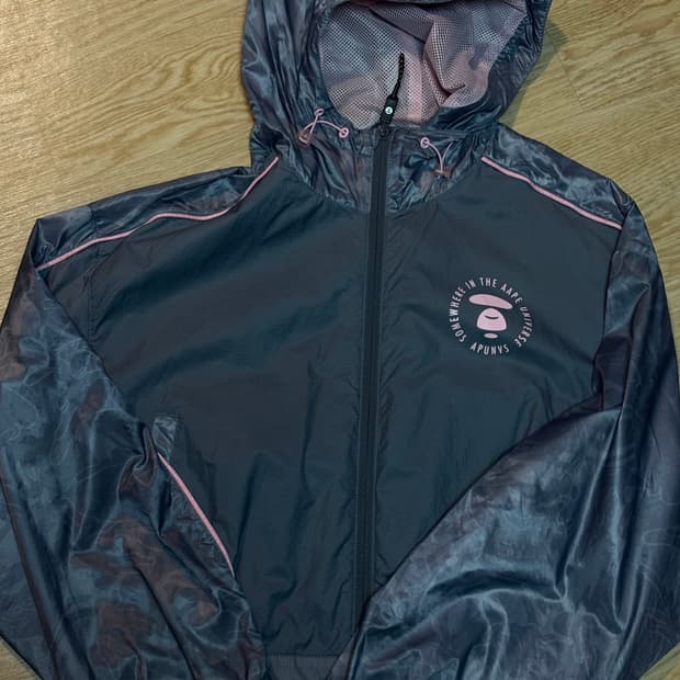 에이프 Aape 우먼 크롭 바람막이 xs 베이프 bape