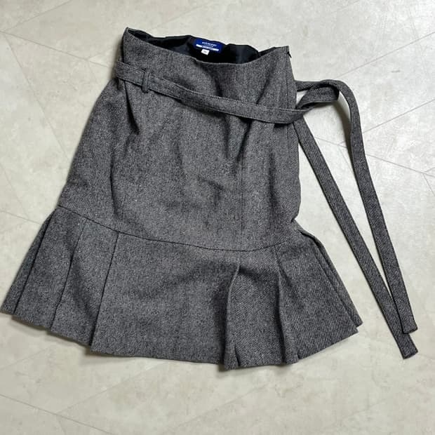 [36] 버버리 울 미디스커트