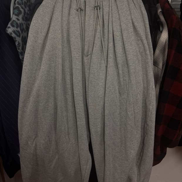 sillage 서큘러 스웻 팬츠